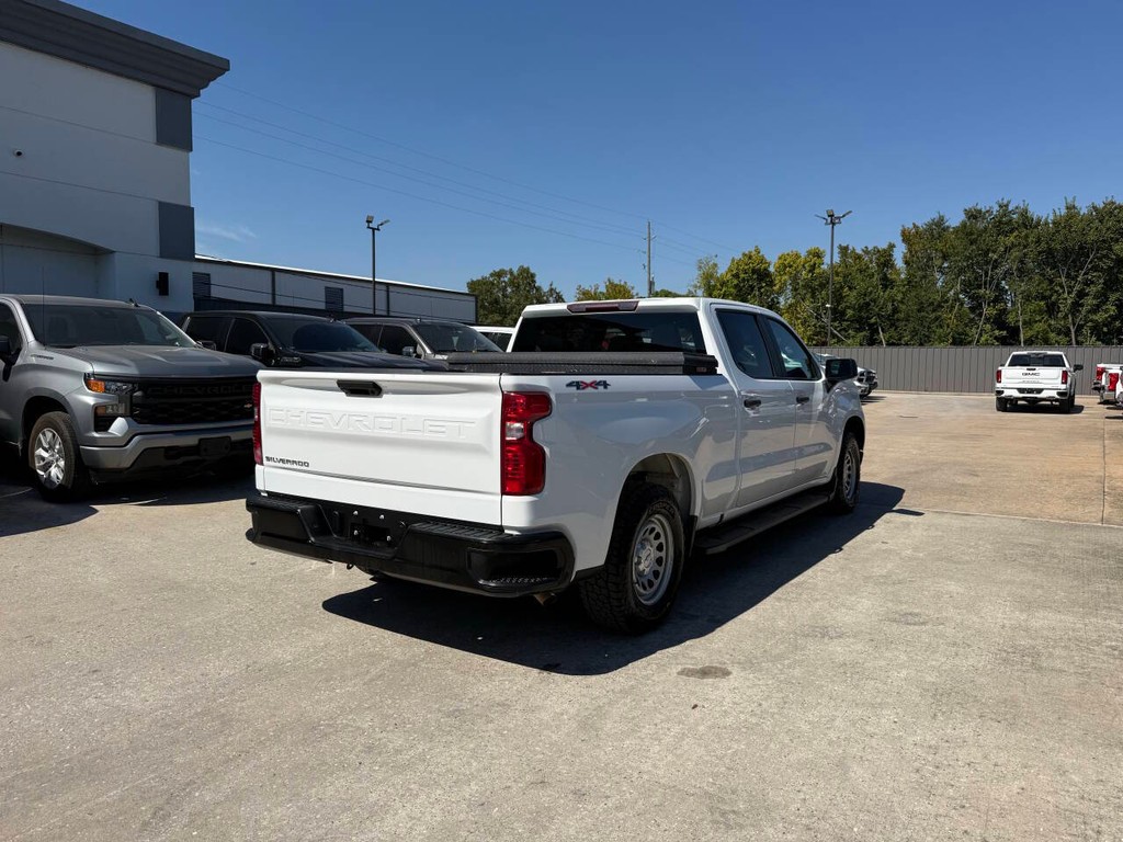 Chevrolet Silverado 1500 Vehicle Full-screen Gallery Image 05