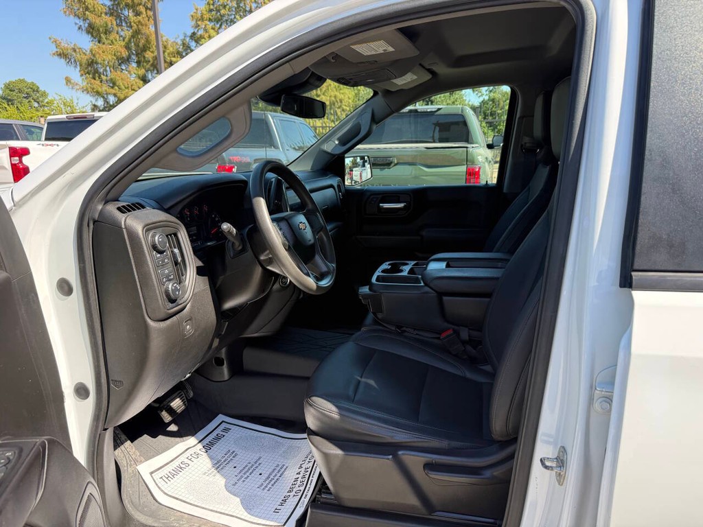 Chevrolet Silverado 1500 Vehicle Full-screen Gallery Image 07