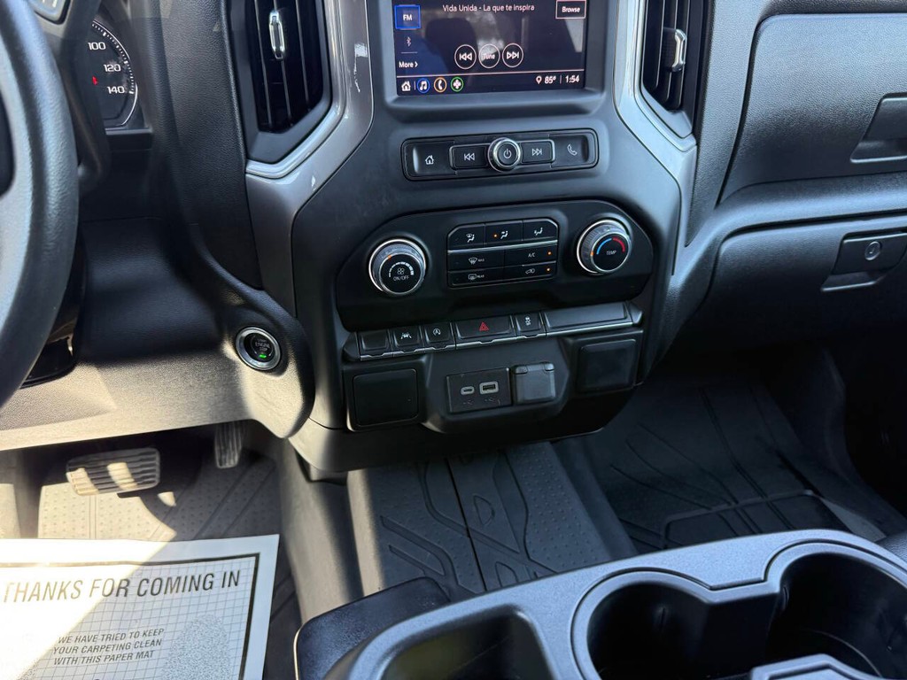 Chevrolet Silverado 1500 Vehicle Full-screen Gallery Image 29