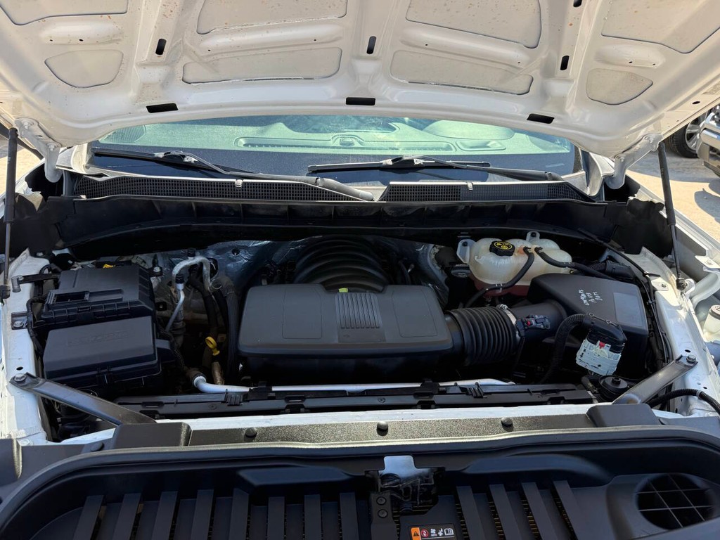 Chevrolet Silverado 1500 Vehicle Full-screen Gallery Image 35