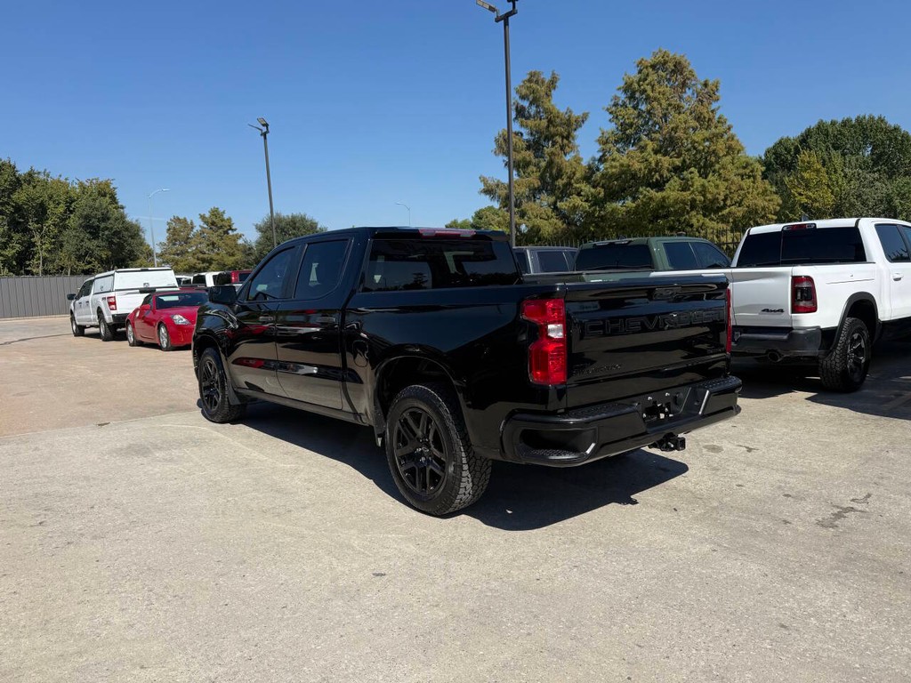 Chevrolet Silverado 1500 Vehicle Full-screen Gallery Image 04