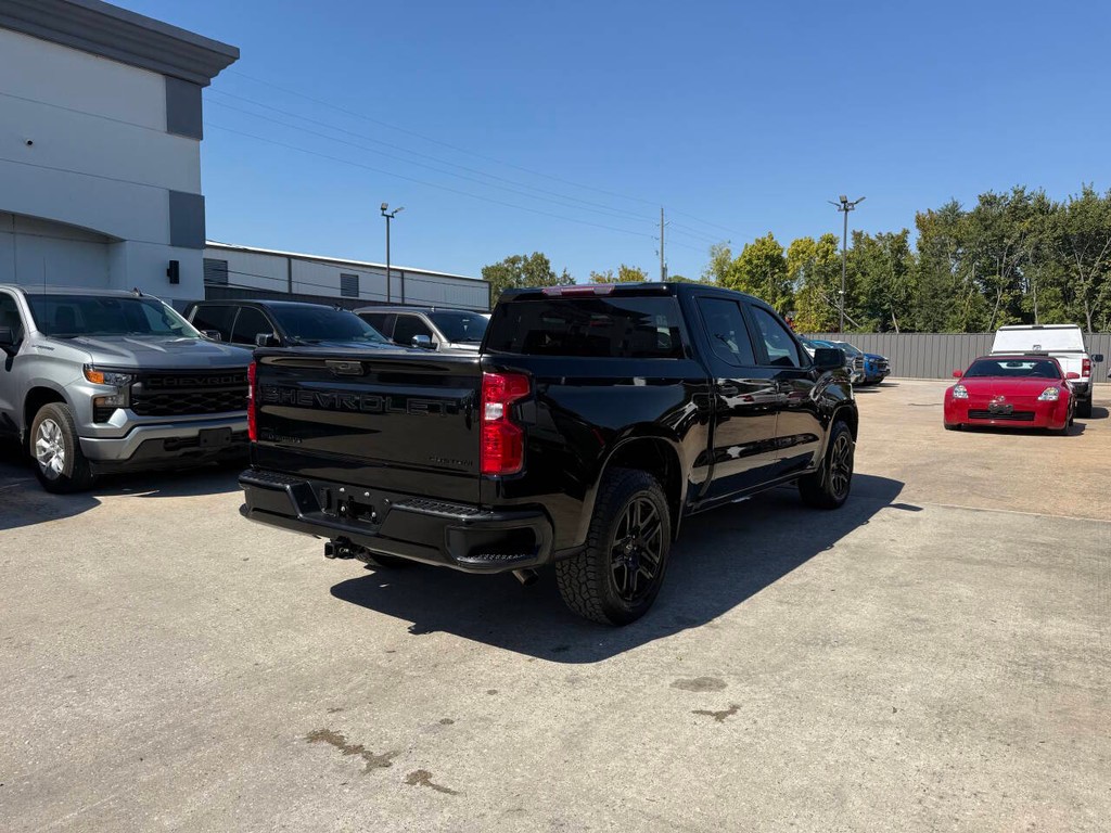 Chevrolet Silverado 1500 Vehicle Full-screen Gallery Image 05