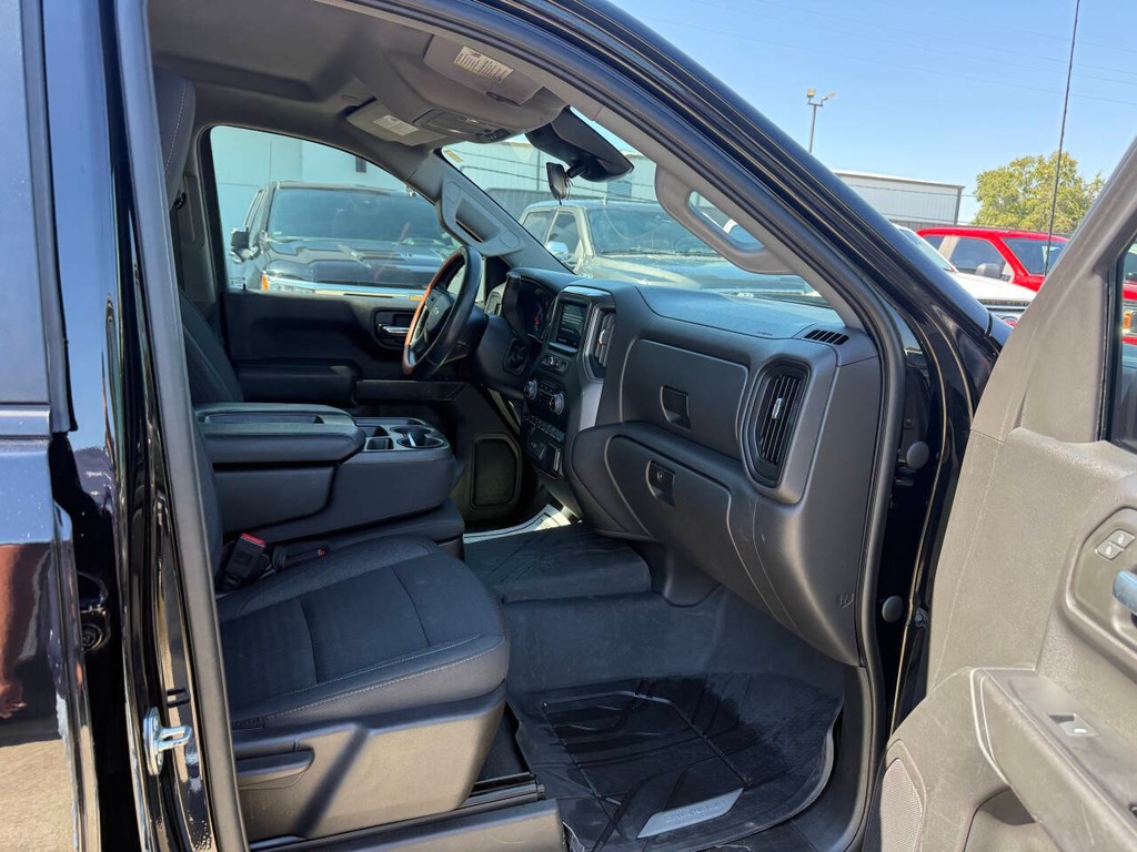 Chevrolet Silverado 1500 Vehicle Full-screen Gallery Image 10