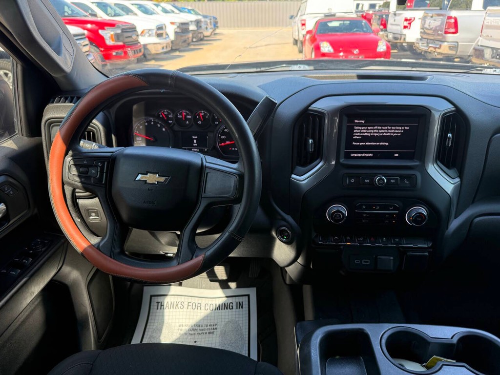 Chevrolet Silverado 1500 Vehicle Full-screen Gallery Image 21