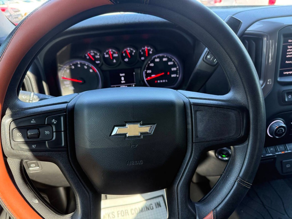 Chevrolet Silverado 1500 Vehicle Full-screen Gallery Image 23