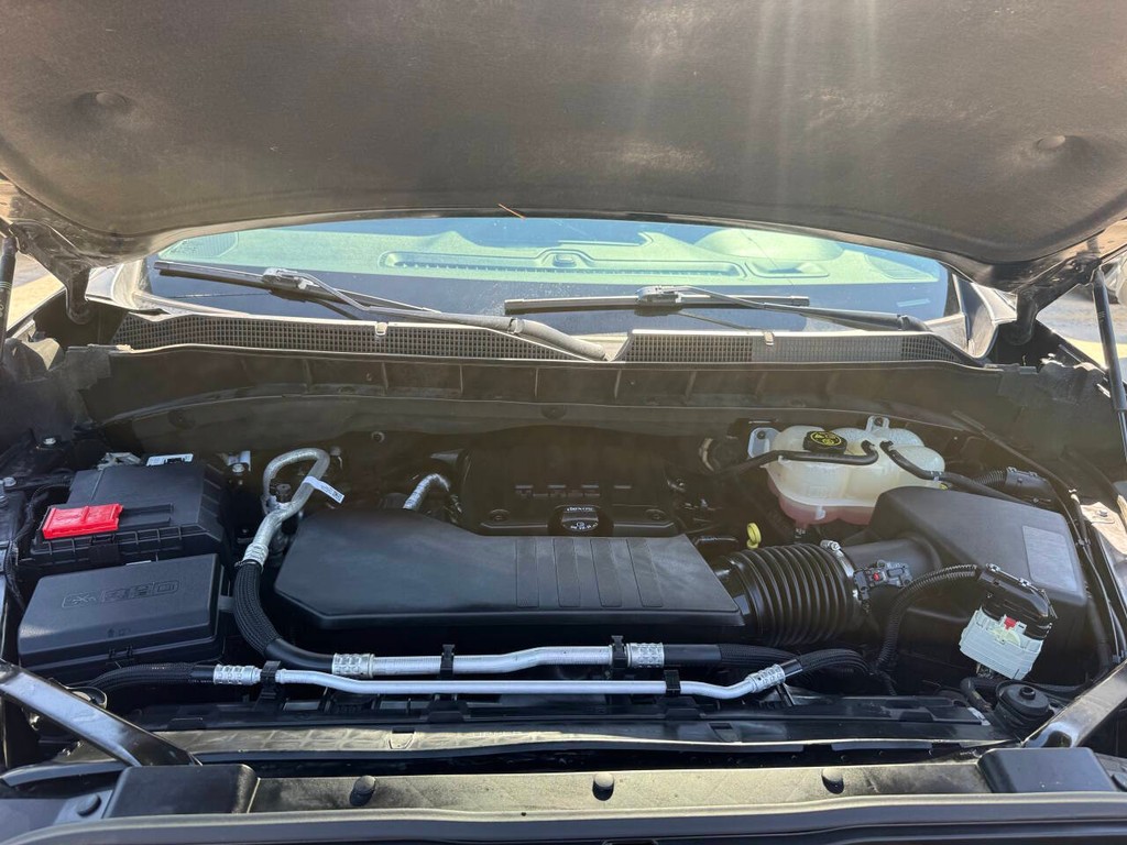 Chevrolet Silverado 1500 Vehicle Full-screen Gallery Image 34