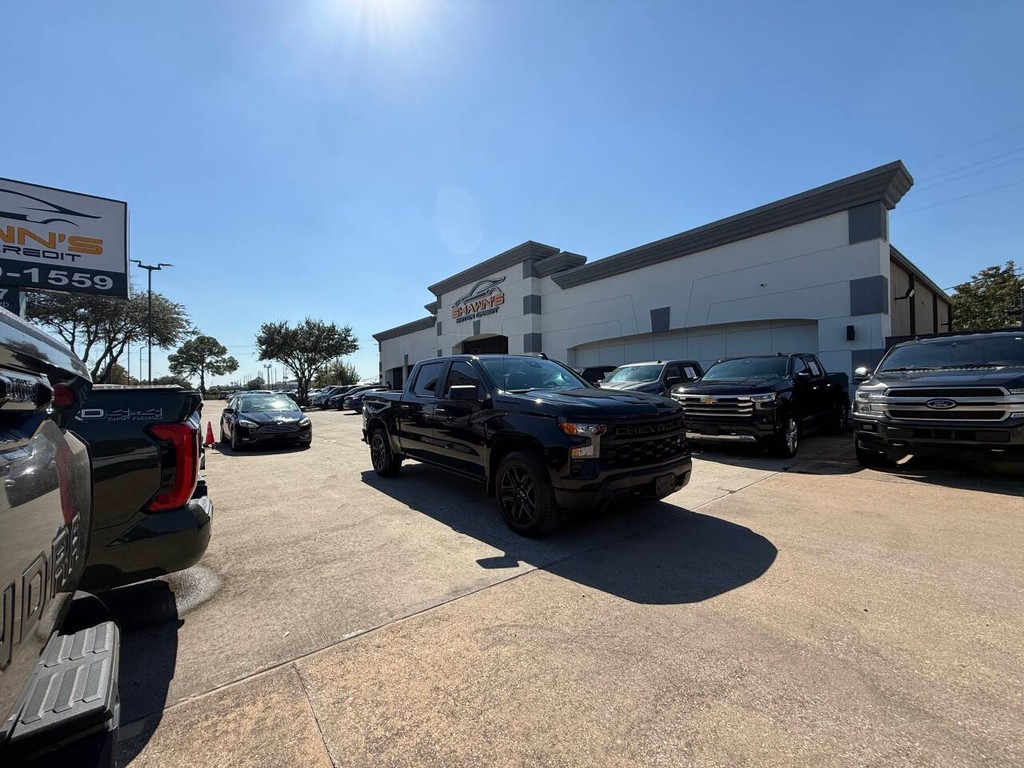 Chevrolet Silverado 1500 Vehicle Full-screen Gallery Image 42