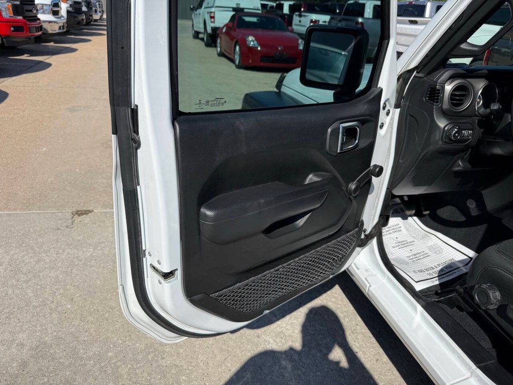 Jeep Wrangler Vehicle Full-screen Gallery Image 08