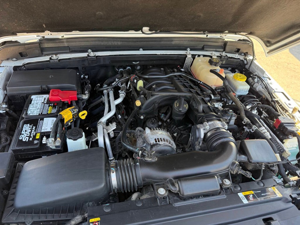 Jeep Wrangler Vehicle Full-screen Gallery Image 35