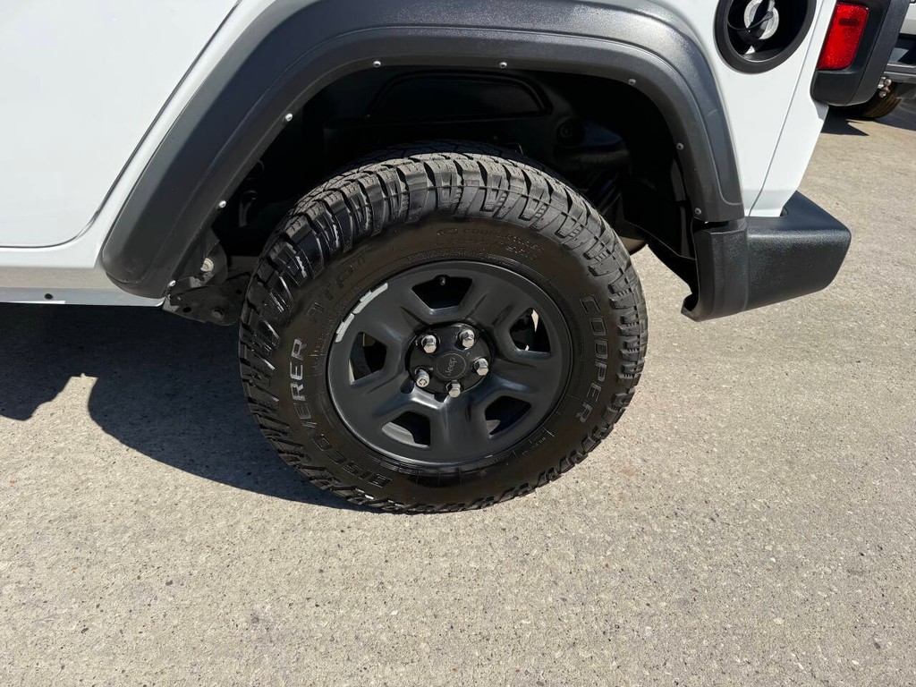 Jeep Wrangler Vehicle Full-screen Gallery Image 38