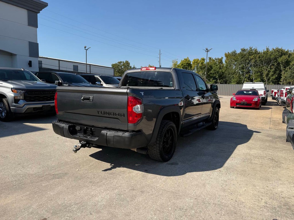 Toyota Tundra 2WD Vehicle Full-screen Gallery Image 05