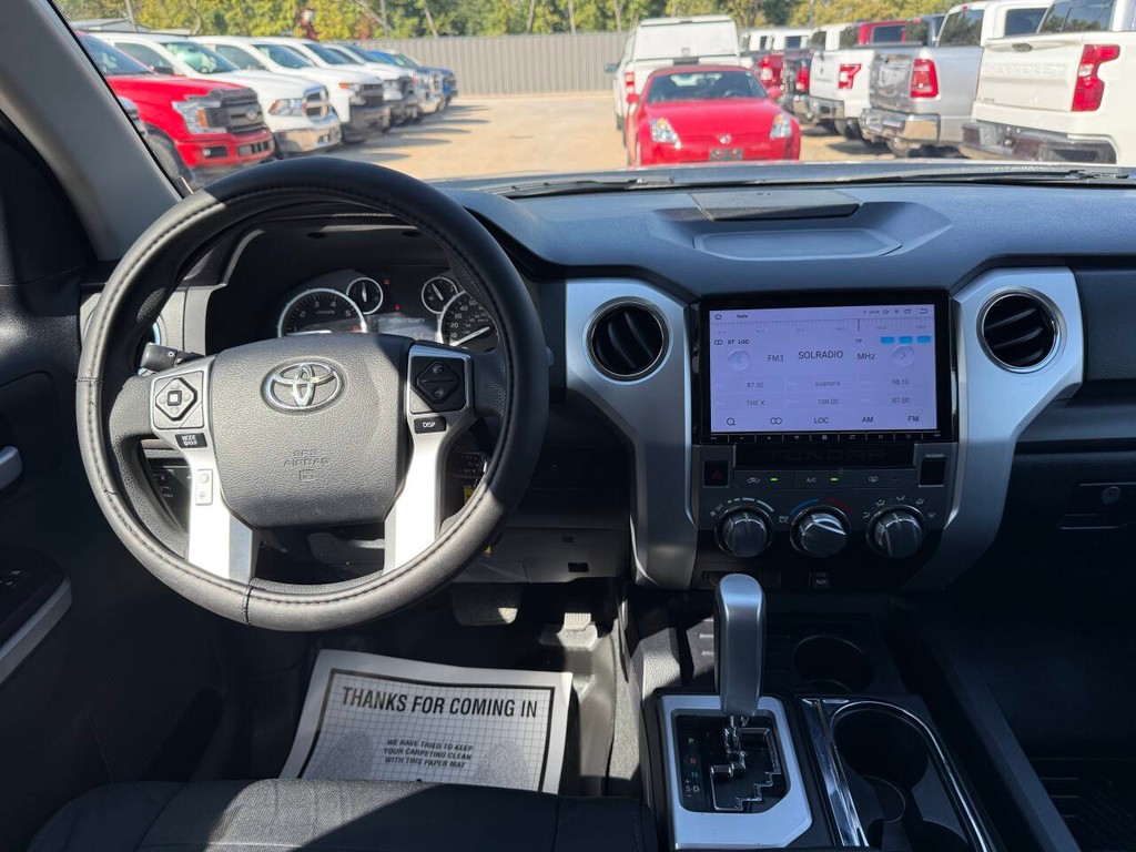 Toyota Tundra 2WD Vehicle Full-screen Gallery Image 21