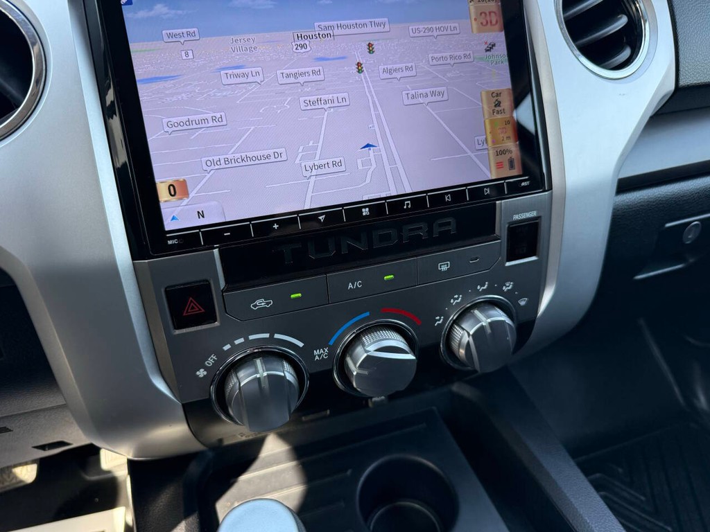 Toyota Tundra 2WD Vehicle Full-screen Gallery Image 26