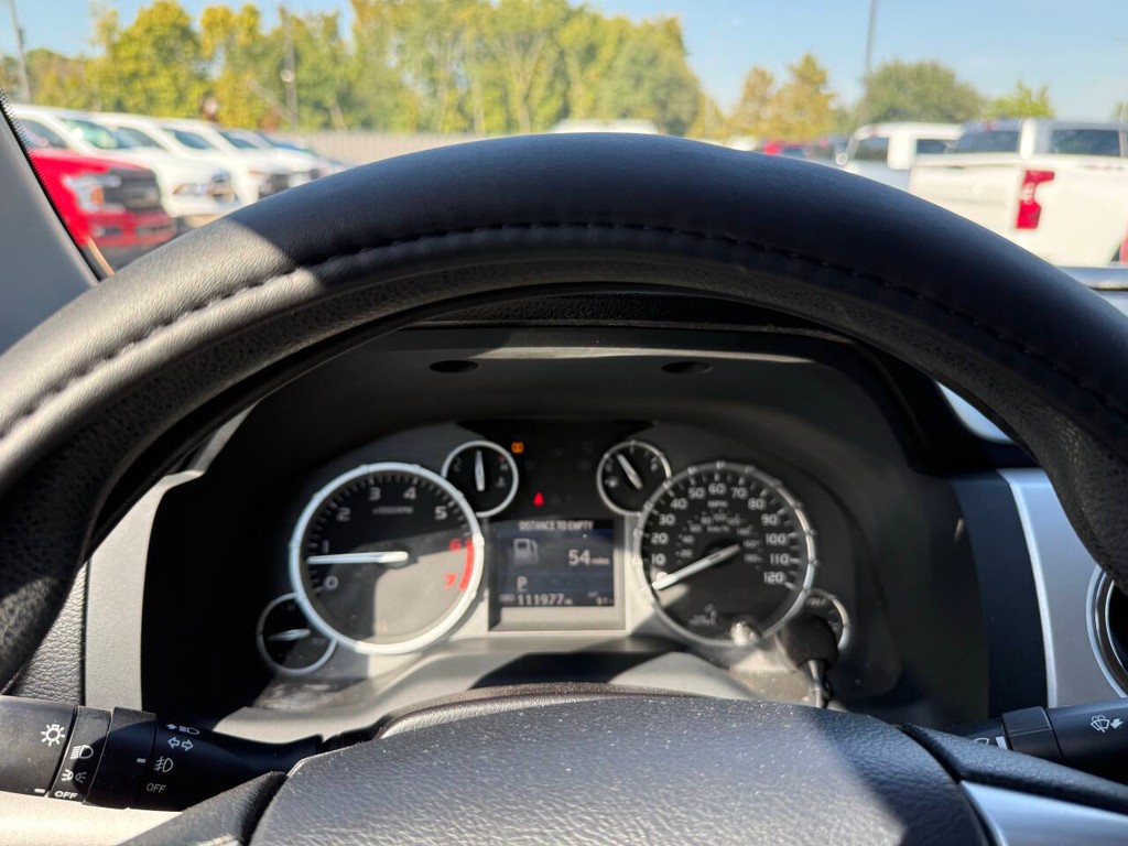 Toyota Tundra 2WD Vehicle Full-screen Gallery Image 29