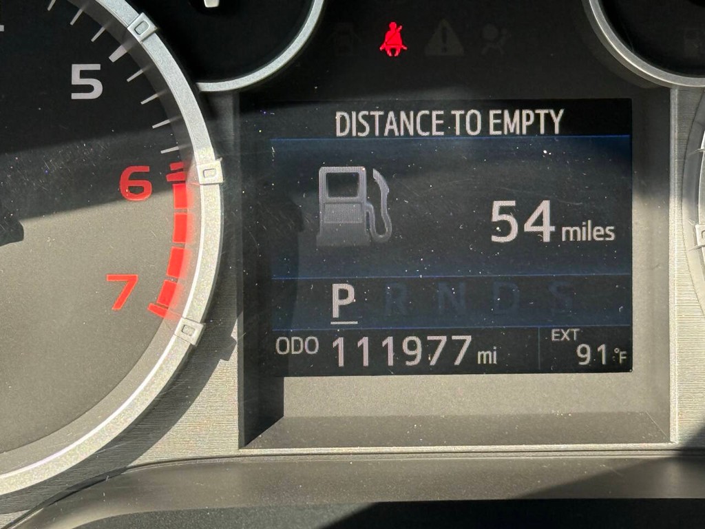 Toyota Tundra 2WD Vehicle Full-screen Gallery Image 30