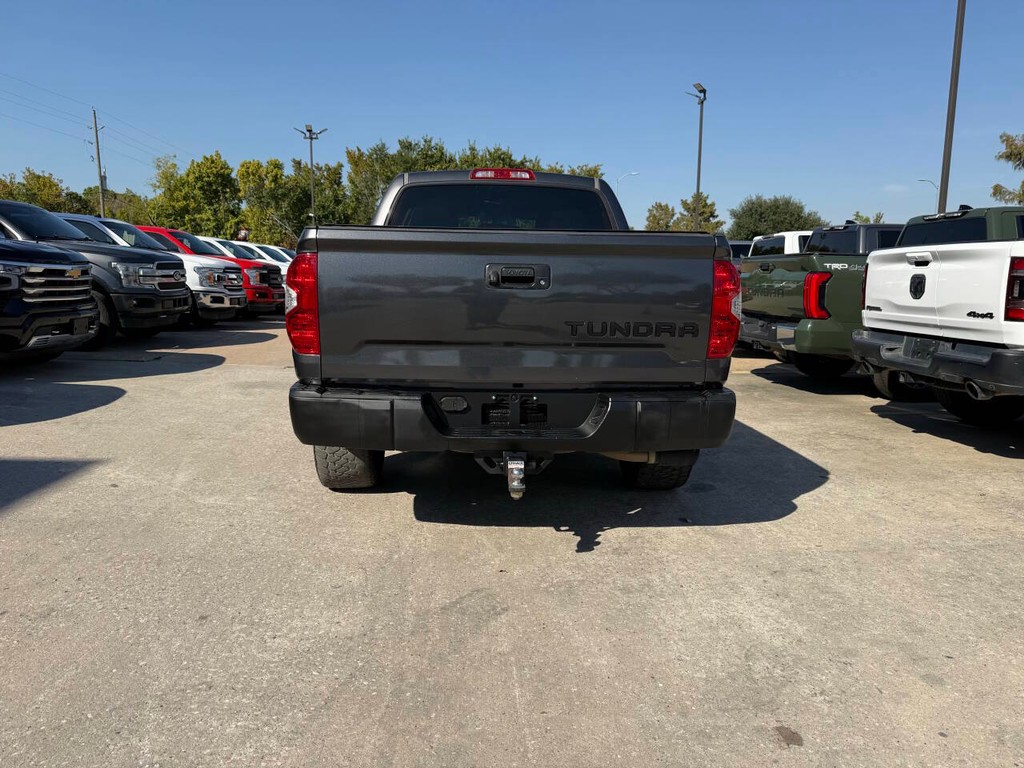 Toyota Tundra 2WD Vehicle Full-screen Gallery Image 37