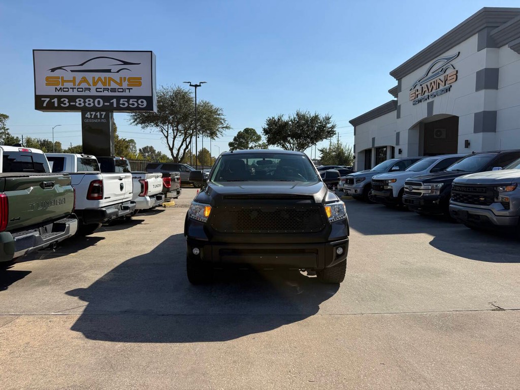 Toyota Tundra 2WD Vehicle Full-screen Gallery Image 39