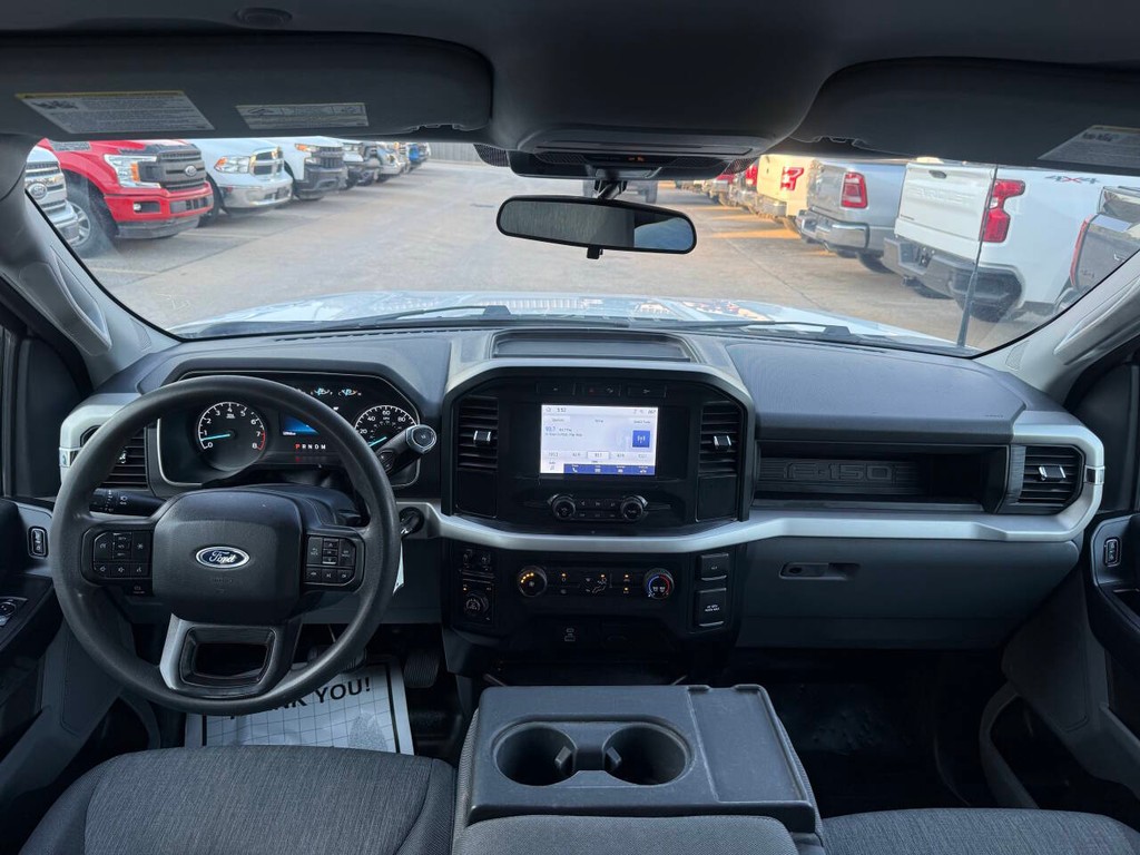 Ford F-150 Vehicle Full-screen Gallery Image 17