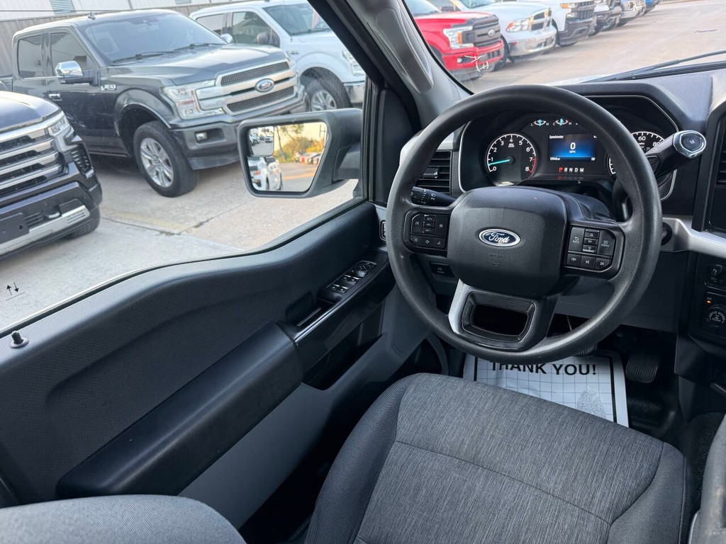Ford F-150 Vehicle Full-screen Gallery Image 19