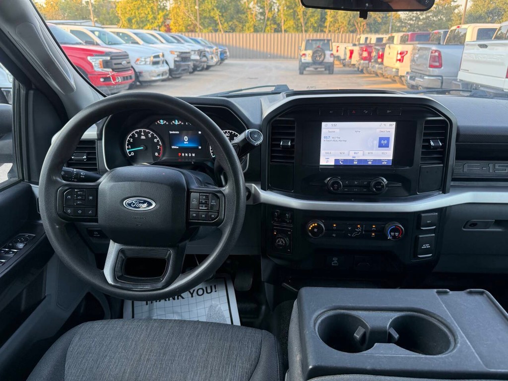 Ford F-150 Vehicle Full-screen Gallery Image 21