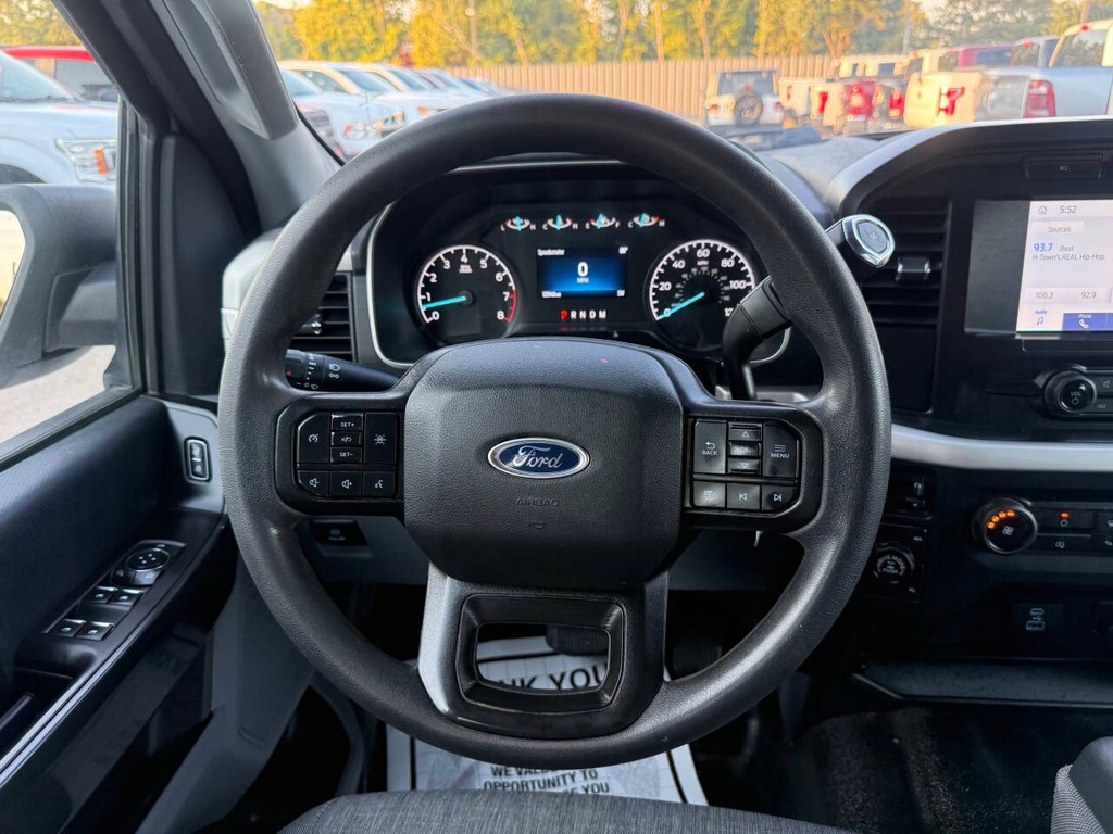 Ford F-150 Vehicle Full-screen Gallery Image 22