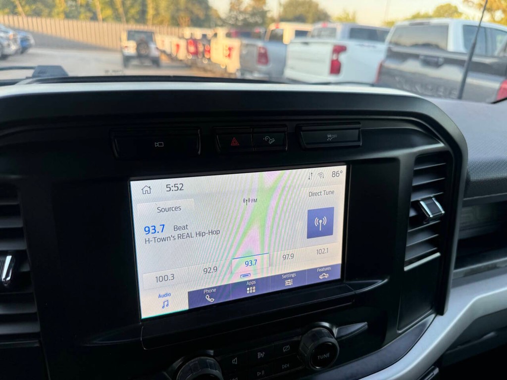 Ford F-150 Vehicle Full-screen Gallery Image 25