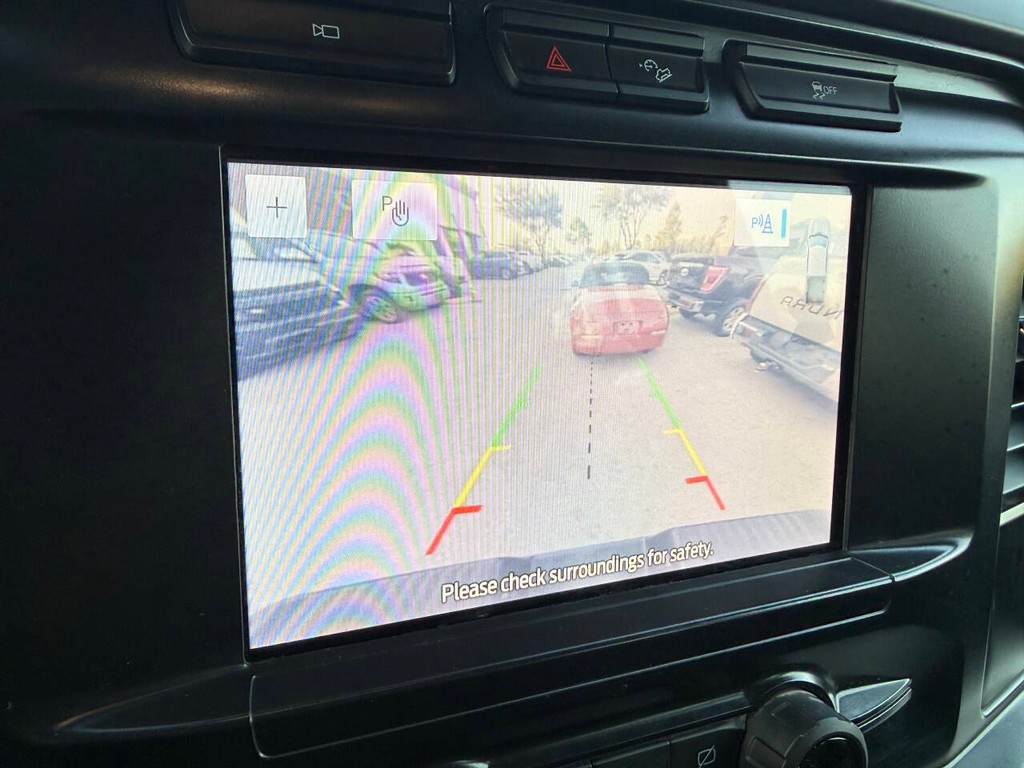 Ford F-150 Vehicle Full-screen Gallery Image 26