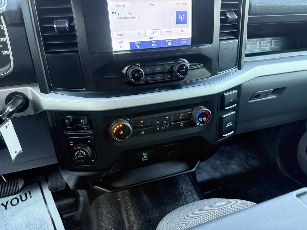 Ford F-150 Vehicle Full-screen Gallery Image 28