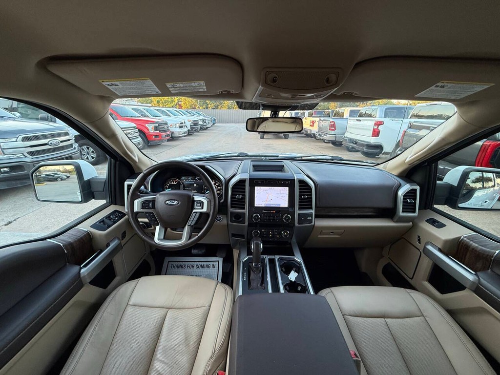 Ford F-150 Vehicle Full-screen Gallery Image 18