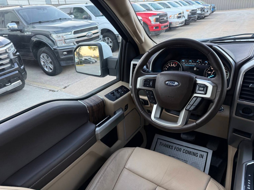 Ford F-150 Vehicle Full-screen Gallery Image 19