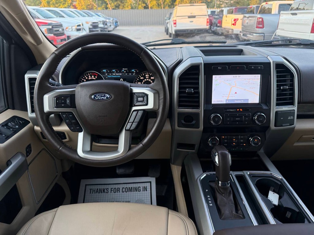 Ford F-150 Vehicle Full-screen Gallery Image 21