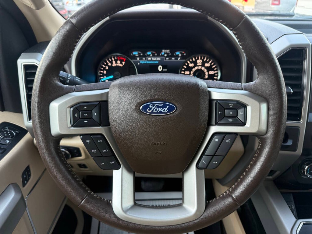 Ford F-150 Vehicle Full-screen Gallery Image 23
