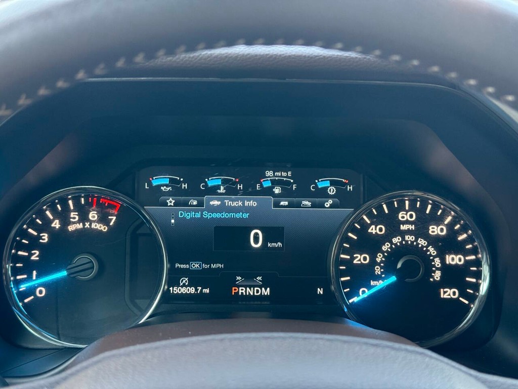 Ford F-150 Vehicle Full-screen Gallery Image 31
