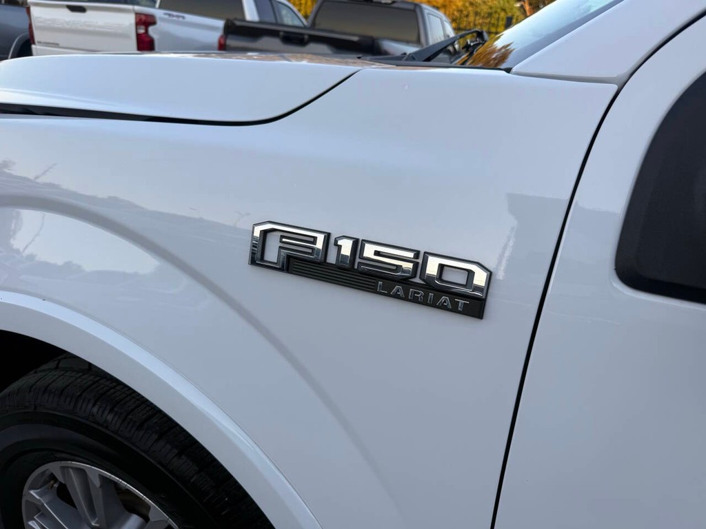 Ford F-150 Vehicle Full-screen Gallery Image 35
