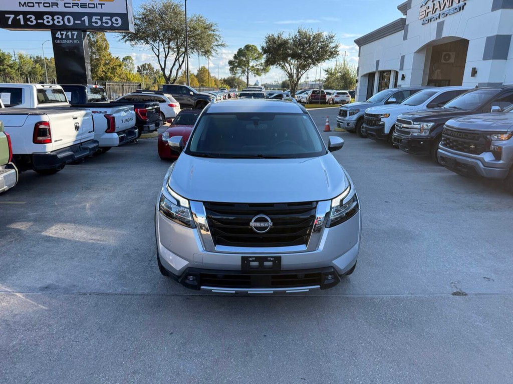 Nissan Pathfinder Vehicle Full-screen Gallery Image 41