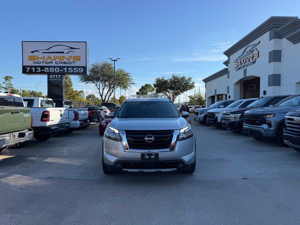 Nissan Pathfinder Vehicle Full-screen Gallery Image 42