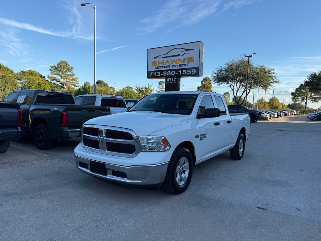 Ram 1500 Classic Vehicle Full-screen Gallery Image 03