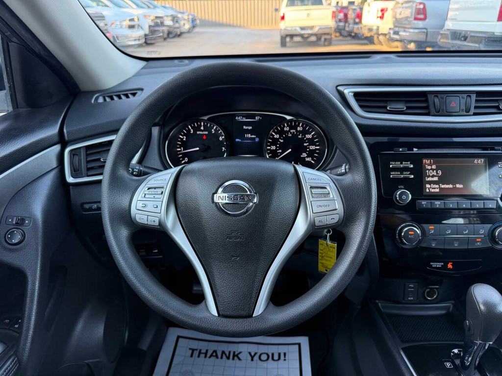 Nissan Rogue Vehicle Full-screen Gallery Image 22