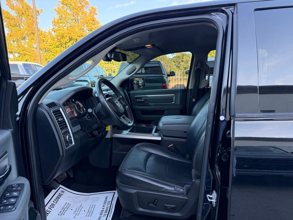 Ram 1500 Vehicle Full-screen Gallery Image 07