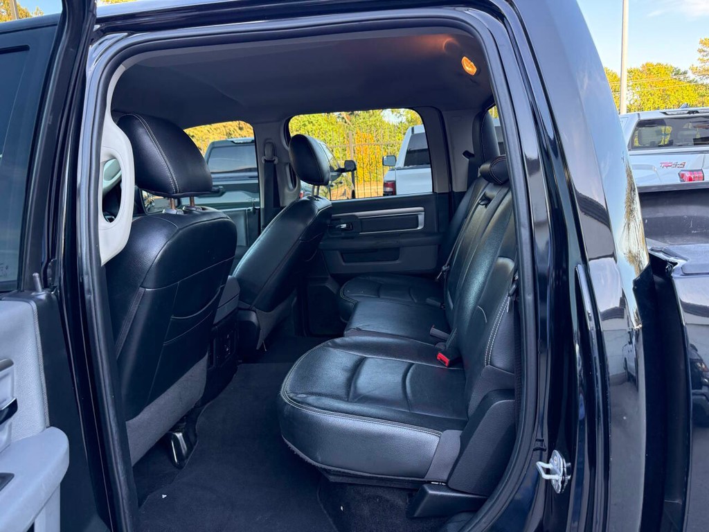 Ram 1500 Vehicle Full-screen Gallery Image 13