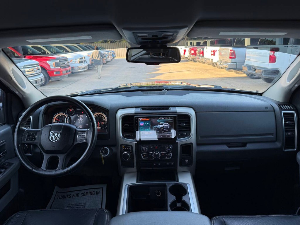 Ram 1500 Vehicle Full-screen Gallery Image 17