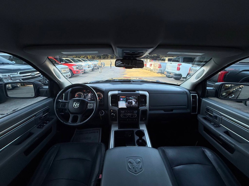 Ram 1500 Vehicle Full-screen Gallery Image 18