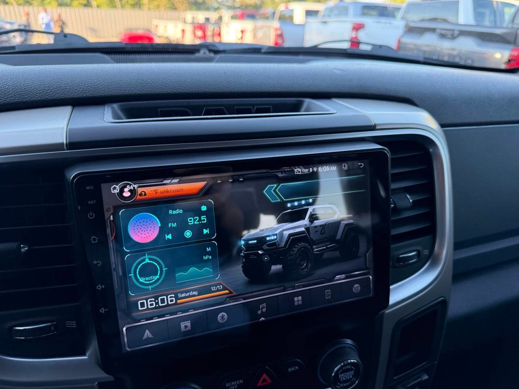 Ram 1500 Vehicle Full-screen Gallery Image 25
