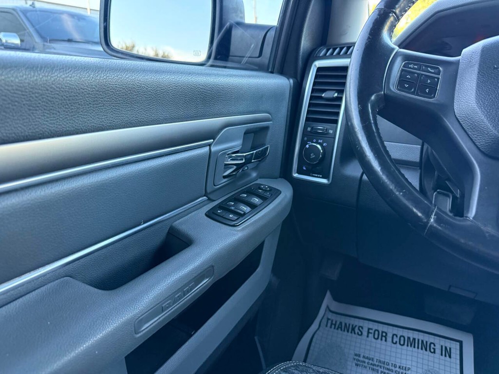 Ram 1500 Vehicle Full-screen Gallery Image 29