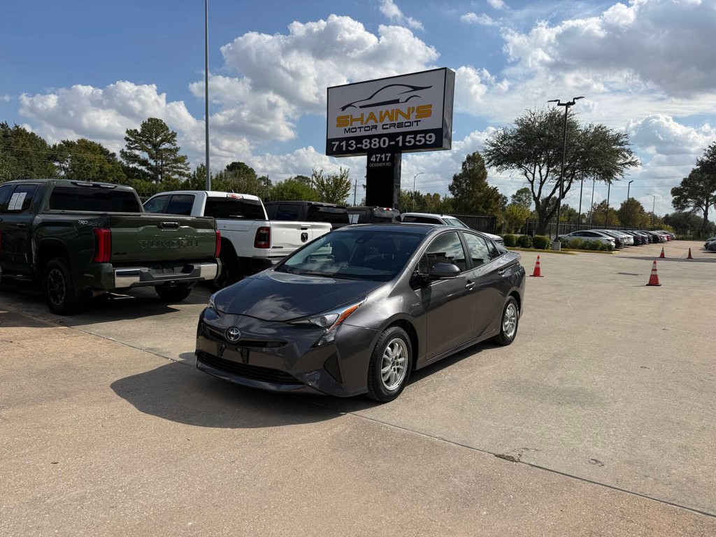 Toyota Prius Vehicle Full-screen Gallery Image 41