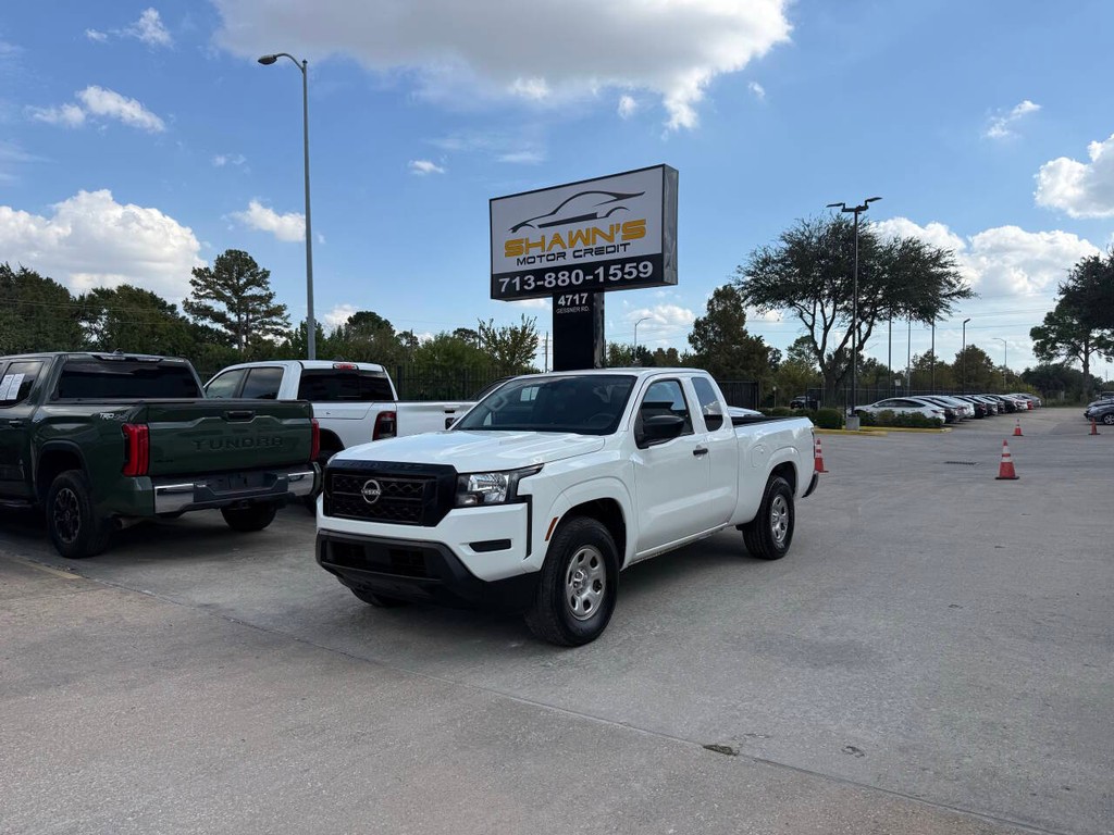 Nissan Frontier Vehicle Full-screen Gallery Image 37