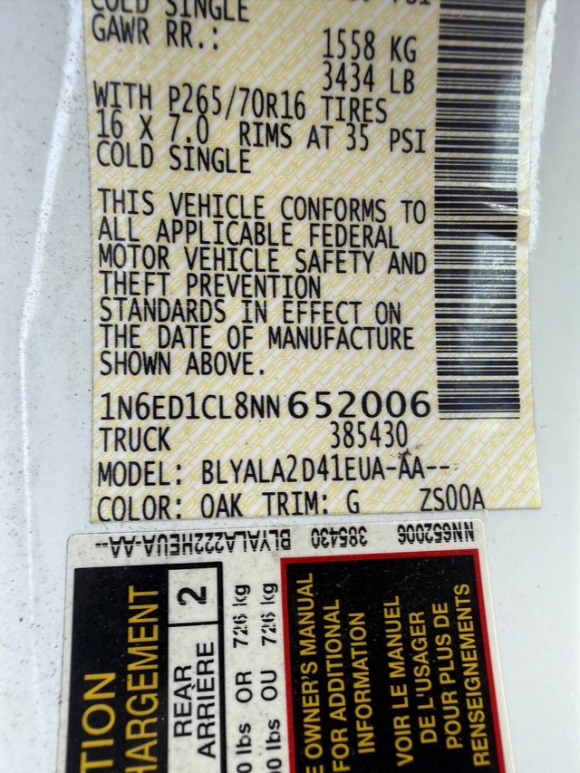 Nissan Frontier Vehicle Full-screen Gallery Image 29