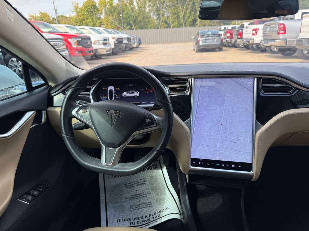 Tesla Model S Vehicle Full-screen Gallery Image 21