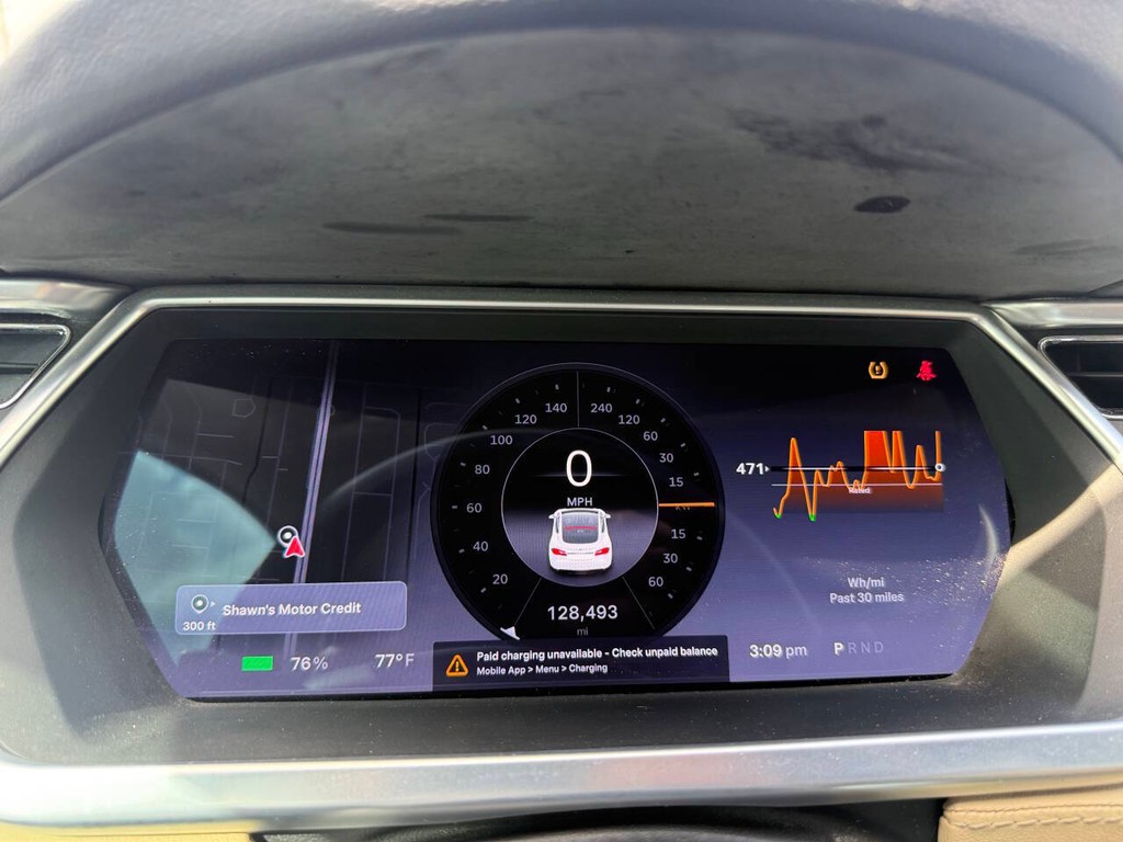Tesla Model S Vehicle Full-screen Gallery Image 26