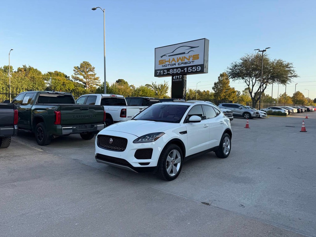Jaguar E-PACE Vehicle Full-screen Gallery Image 03